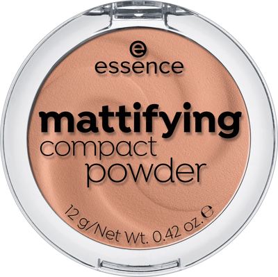 essence puder kompaktni 02