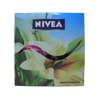 NIVEA SET WOM(DEO+DUSH GEL+SAPUN+PUFNA)