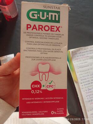 VODICA ZA USTA PAROEX 300ML GUM