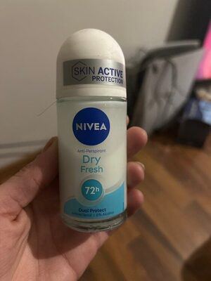 NIVEA 50ml ROLL-ON DRY FRESH