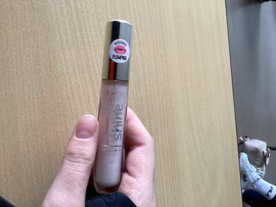 essence extreme sh. vol.sjaj za usne 101