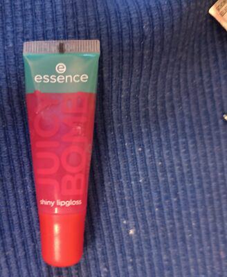 essence JUICY BOMB sjaj za usne 102