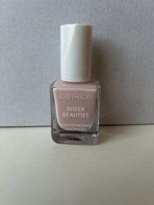 Catrice lak/nokte Sheer Beauties S. 040