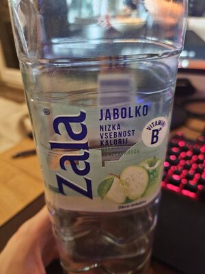 *VODA ZALA 1.50L JABUKA -6/1- STILL WATER