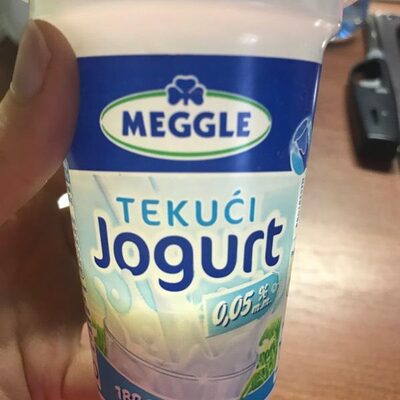 JOGURT TEKUCI LIGHT 180 G MEGGLE