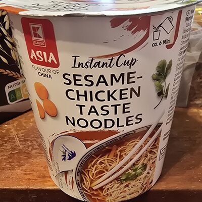 KAsia.Noodles u čaši Pilet.sa sezam.75g