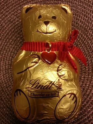 COKOLADNA FIGURA ZLATNI MEDO 100 G LINDT