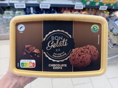 Sladoled s komadićima čokolade