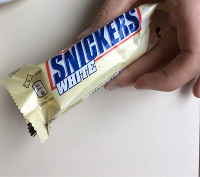 SLAD. SNICKERS WHITE ICE BAR 40,8 g STANI