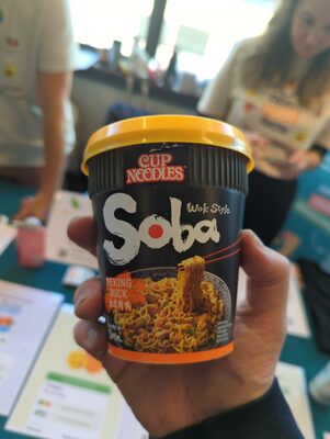 INSTANT NUDLE SA MEŠAVINOM ZAČINA UKUSA PEKINŠKE PATKE 87G CUP SOBA NISSIN