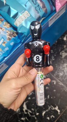 NIK BOKSERSKI HEROJ SA BOMBONICAMA 8G