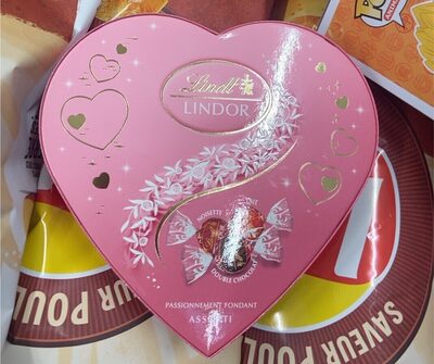 Lindt Lindor Bombonijera srce 160 g