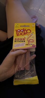 BOMBONE GUMENE JAGODA STICKS LOL 90G